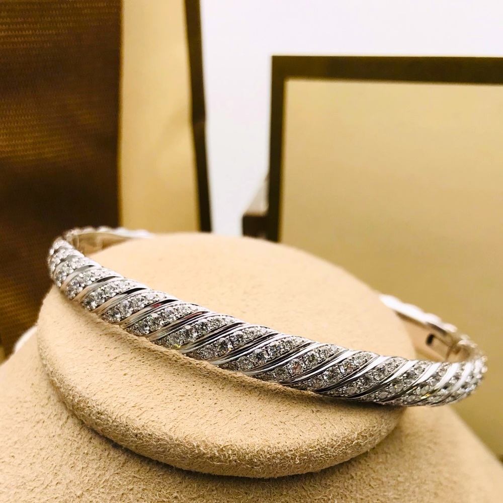 DAVID YURMAN 18k WhiteGold 2.13cts(tw)Pave Diamonds, Sculpted Cable Bangle 6.5”